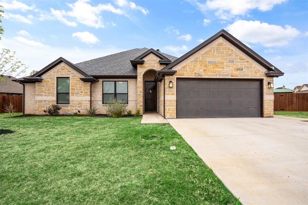 Promenade Ct, Granbury, TX 76049