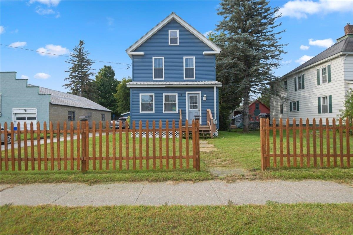 Grand Ave, Swanton, VT 05488