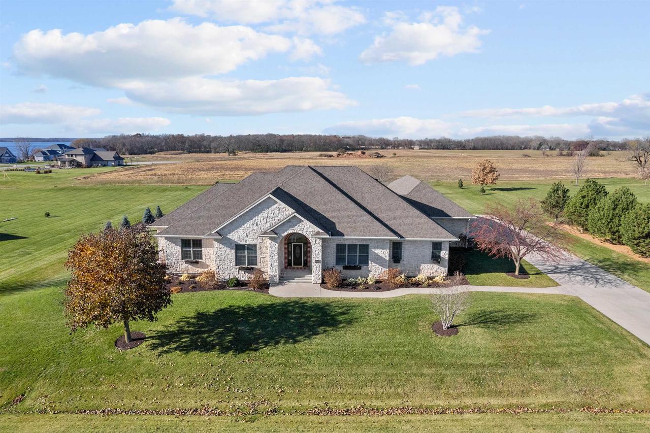 Valentine Dr, Winneconne, WI 54986