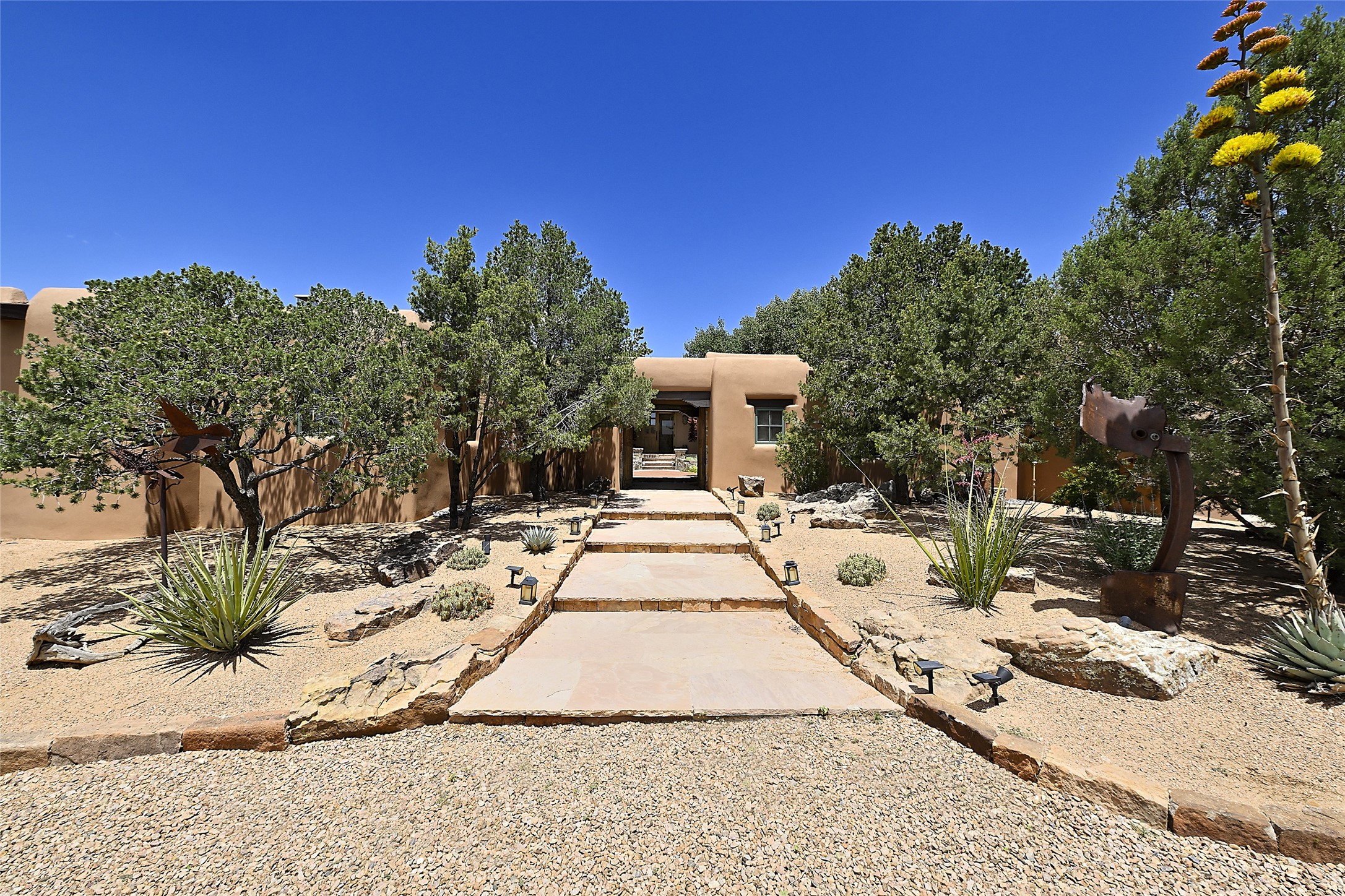 Violet Cir, Santa Fe, NM 87506