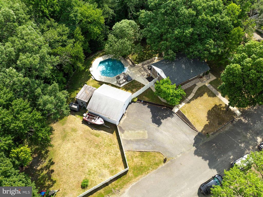 Elm Ave, Somerdale, NJ 08083