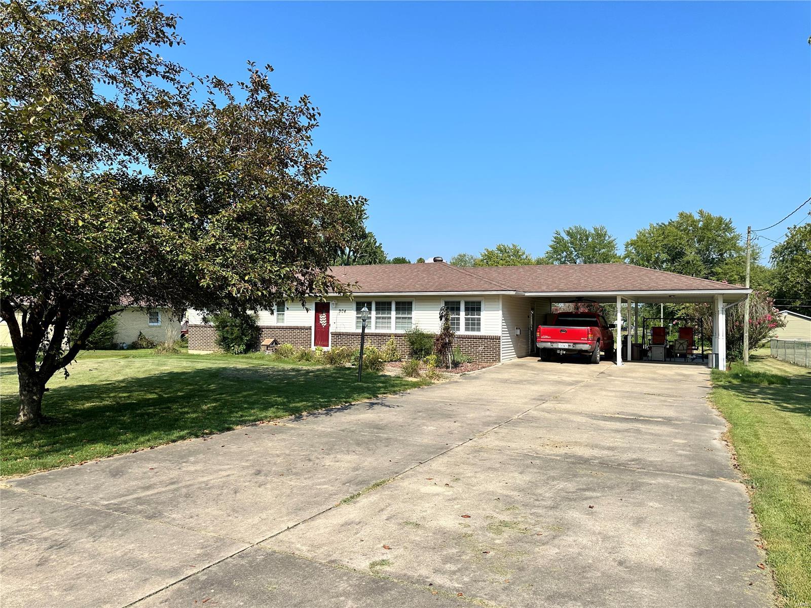 Prairie St, Bloomfield, MO 63825