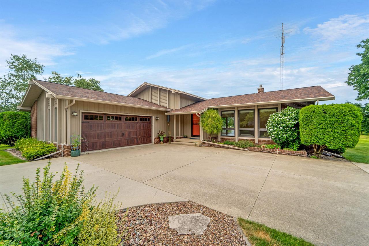 Willow Lawn Rd, Fond Du Lac, WI 54937
