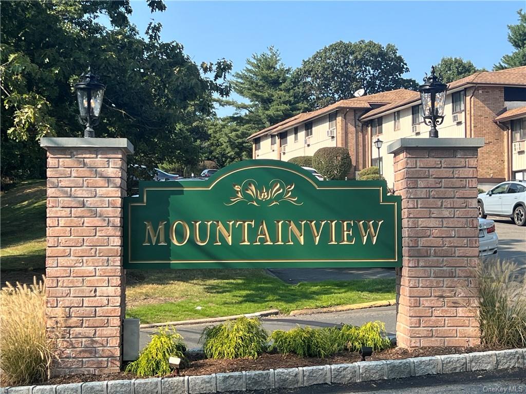 Sierra Vista Ln, Valley Cottage, NY 10989