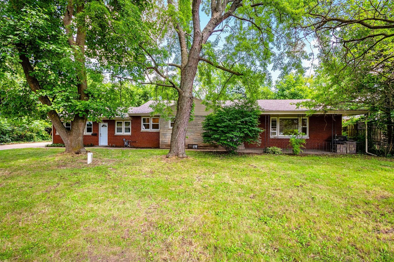 11th St, Niles, MI 49120
