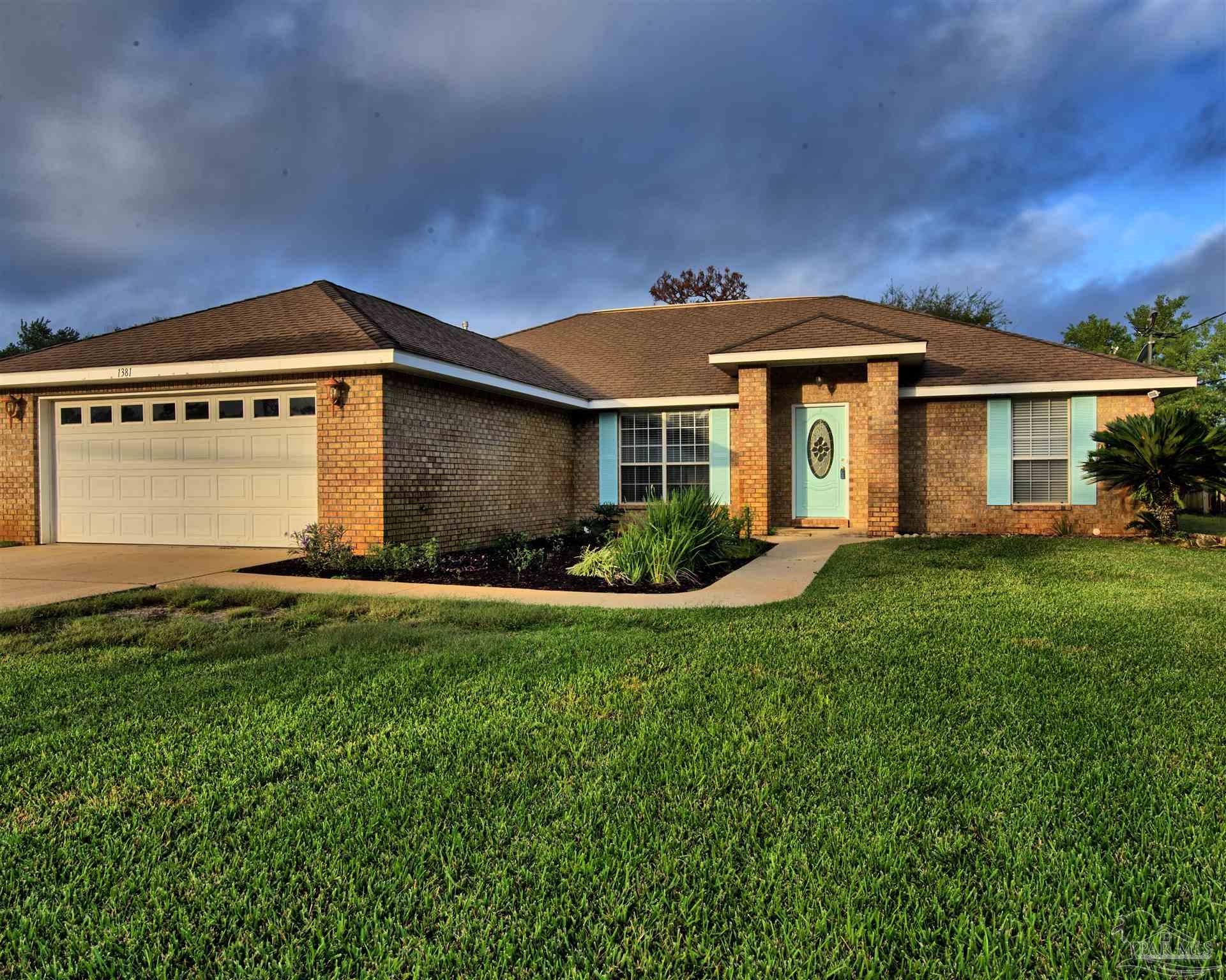 Little Duck Cir, Gulf Breeze, FL 32563