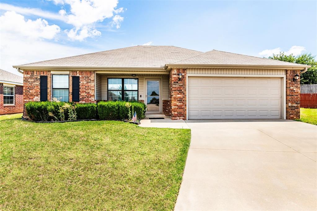 Wagner Lake Dr, Yukon, OK 73099