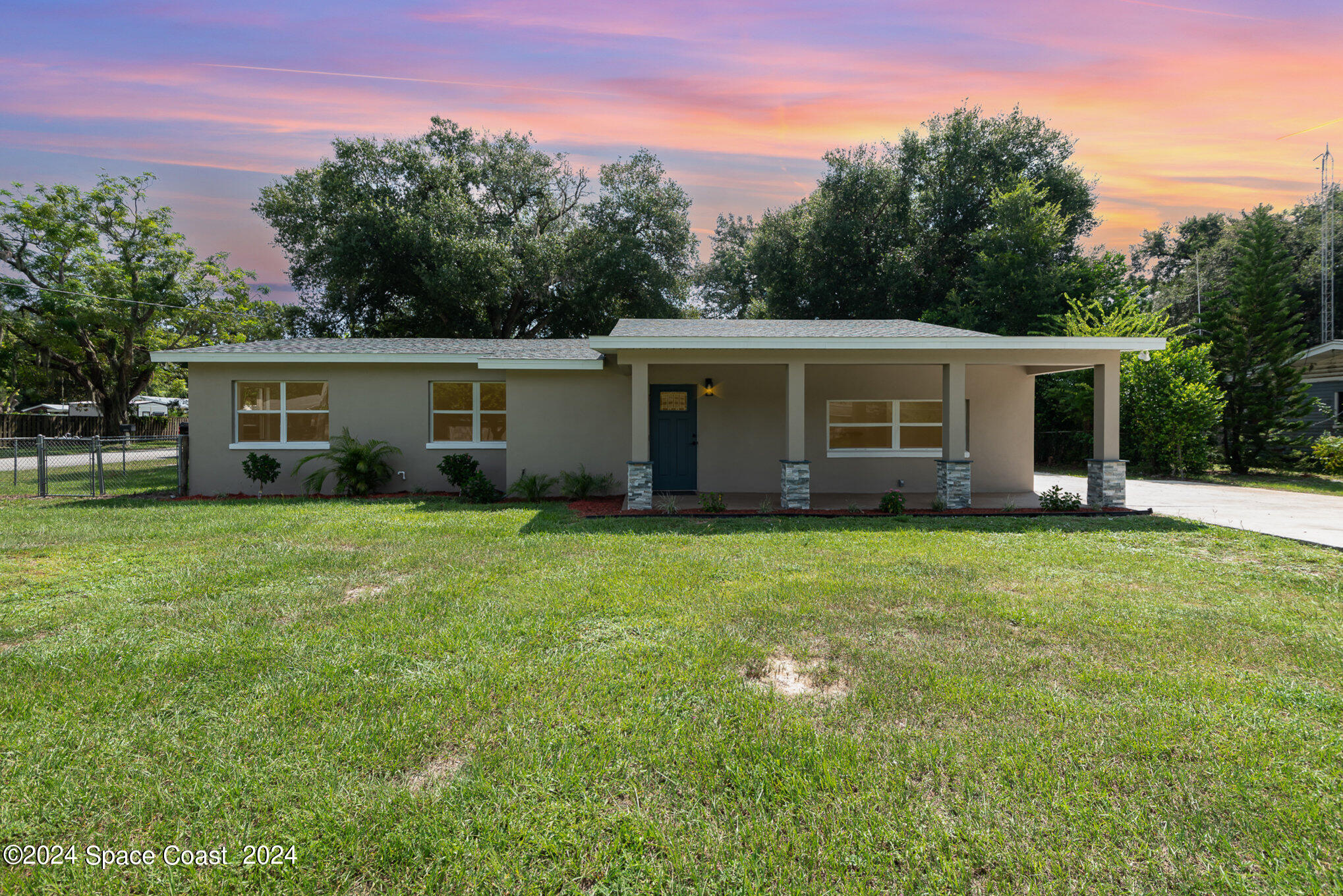 Pine Ave, Mims, FL 32754