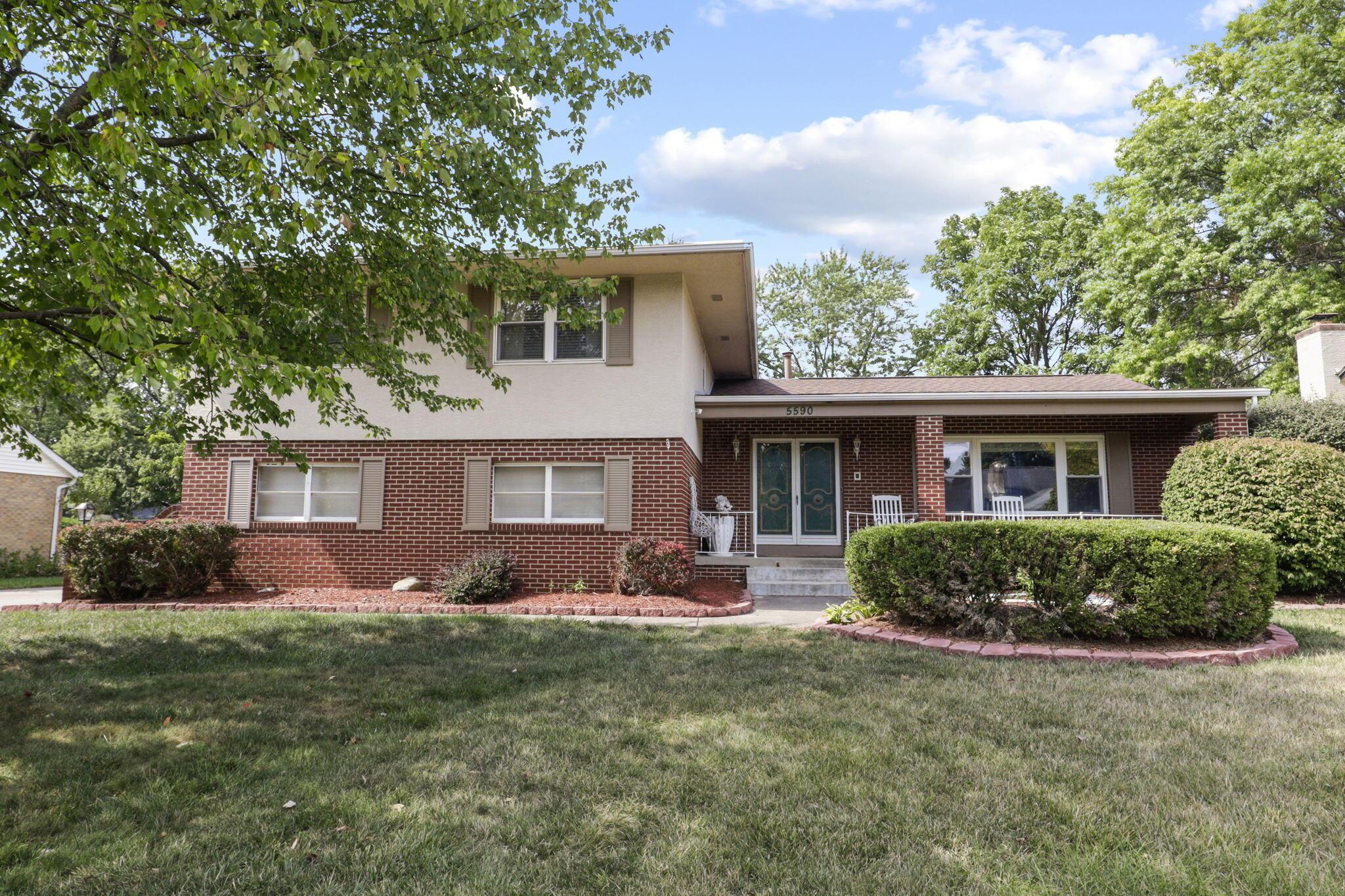 Worcester Dr, Columbus, OH 43232