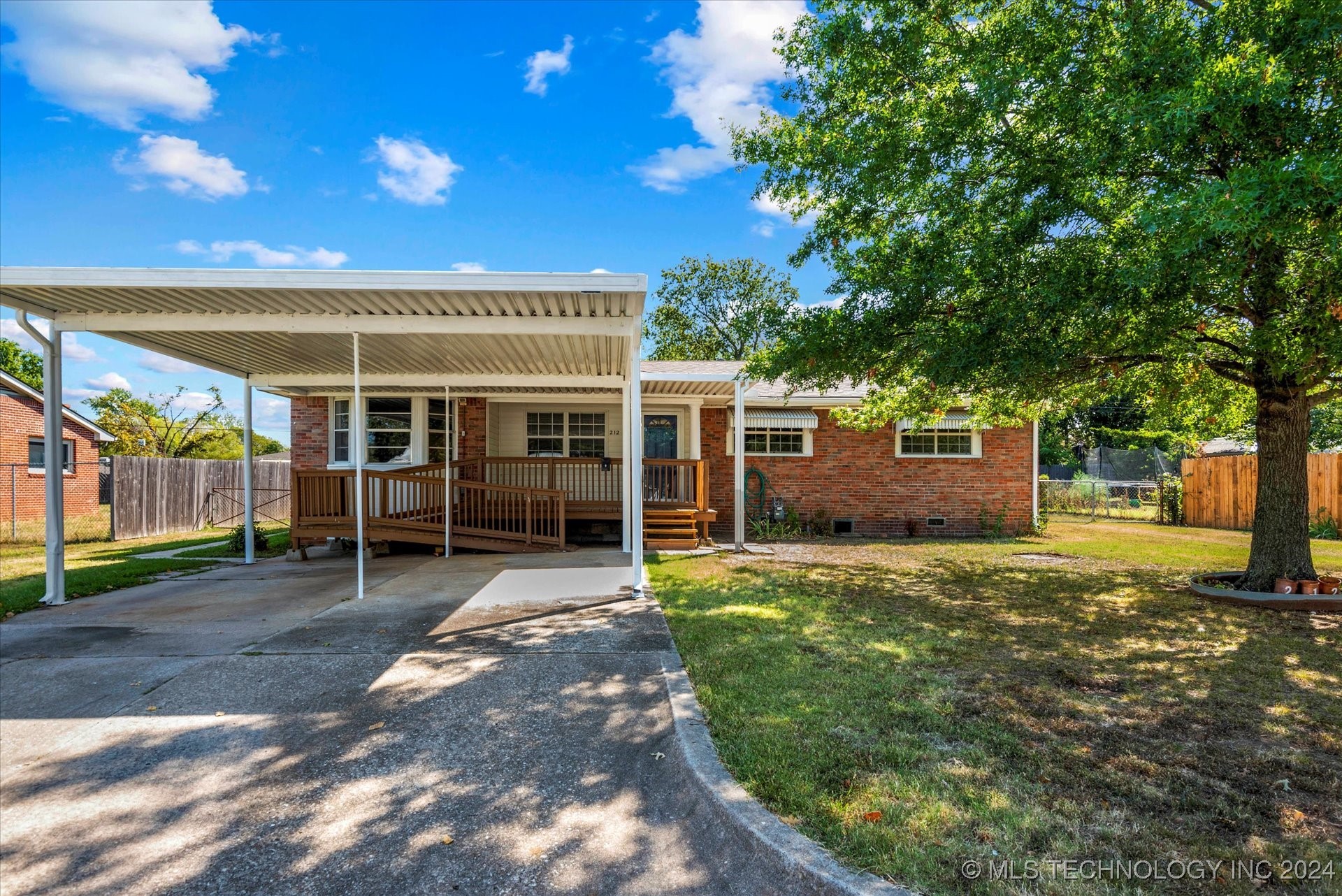 Wilshire Ave, Bartlesville, OK 74006