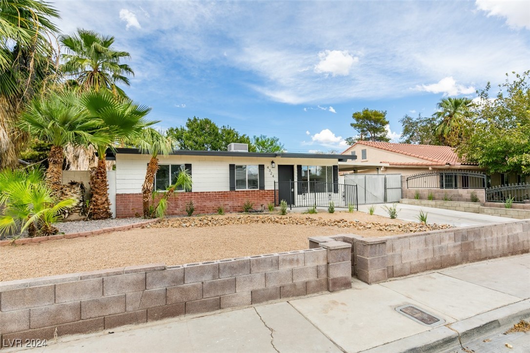 Parkdale Ave, Las Vegas, NV 89121