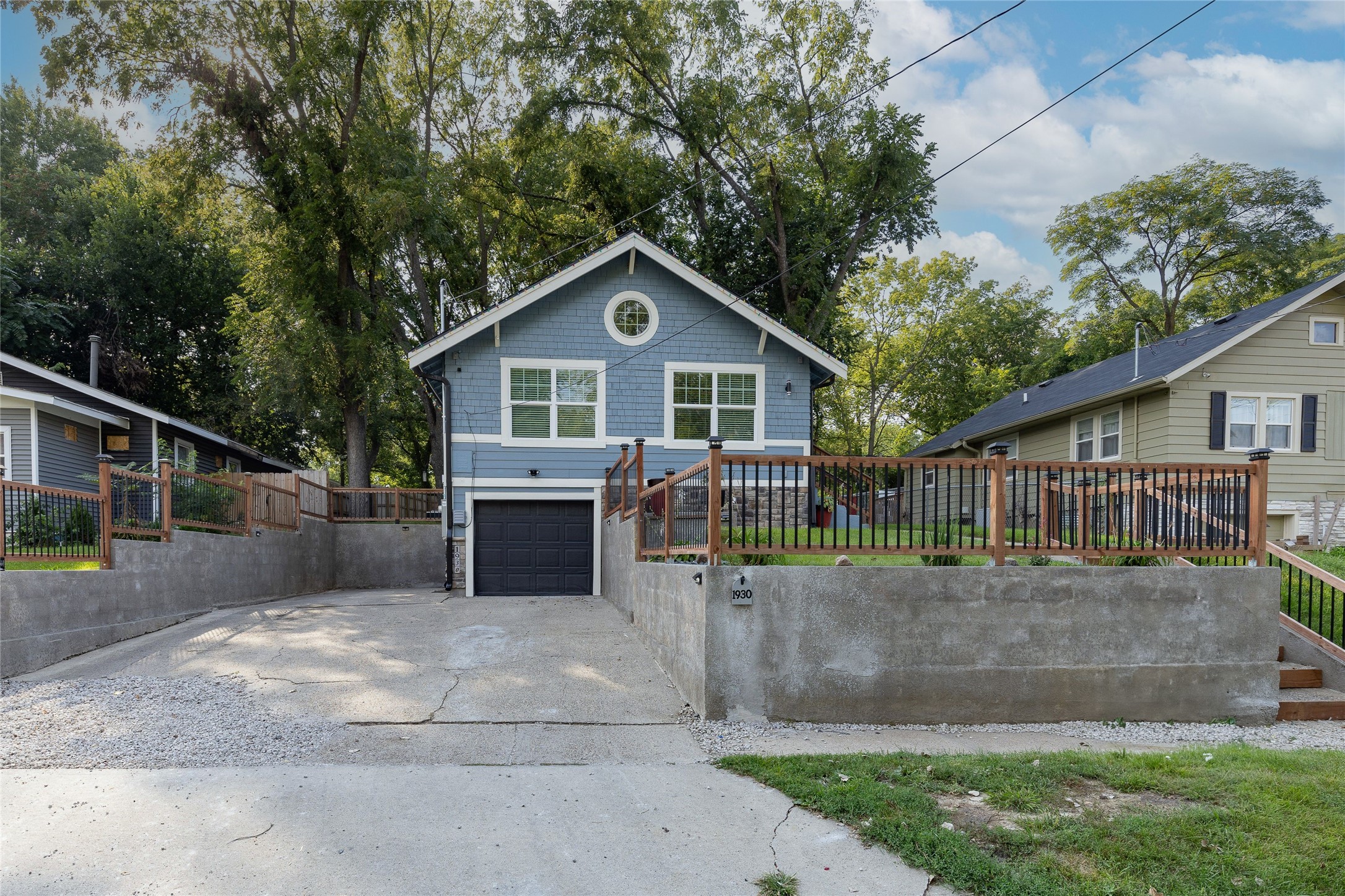 22nd St, Des Moines, IA 50310
