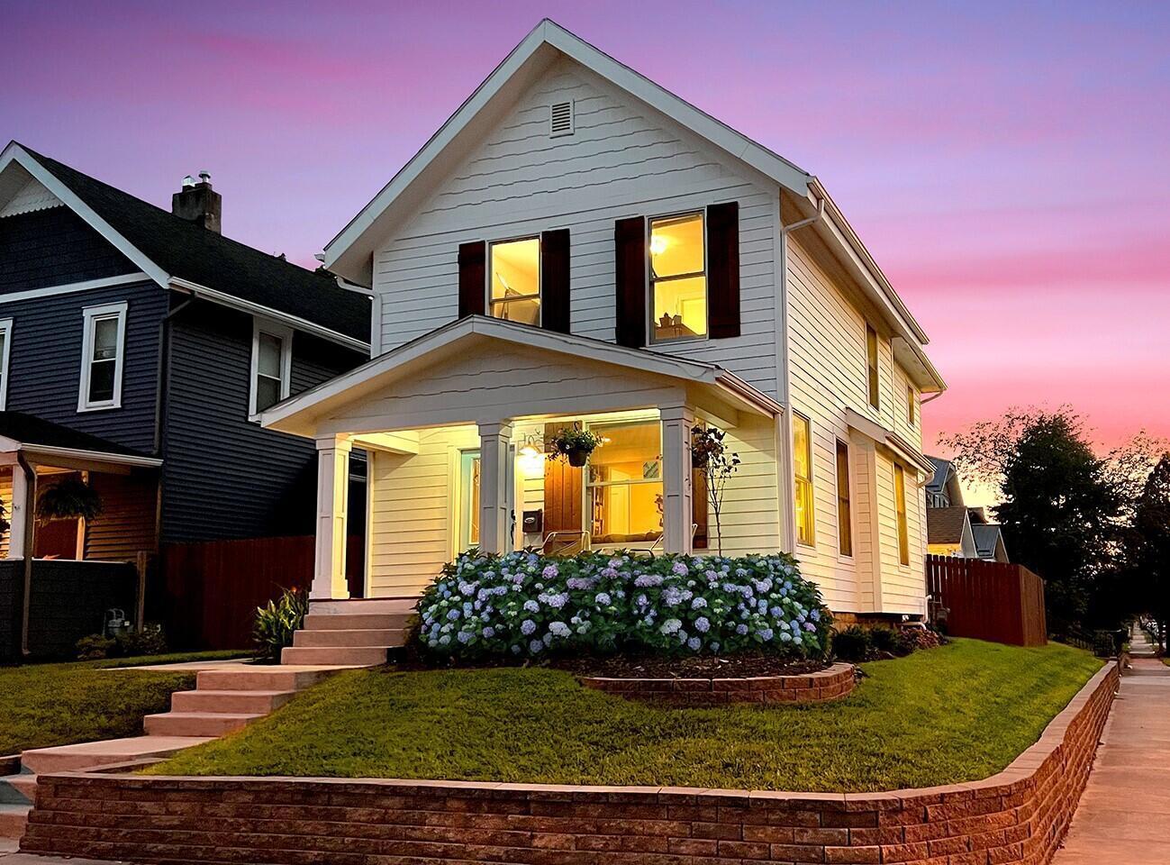 8th St, Columbus, OH 43207