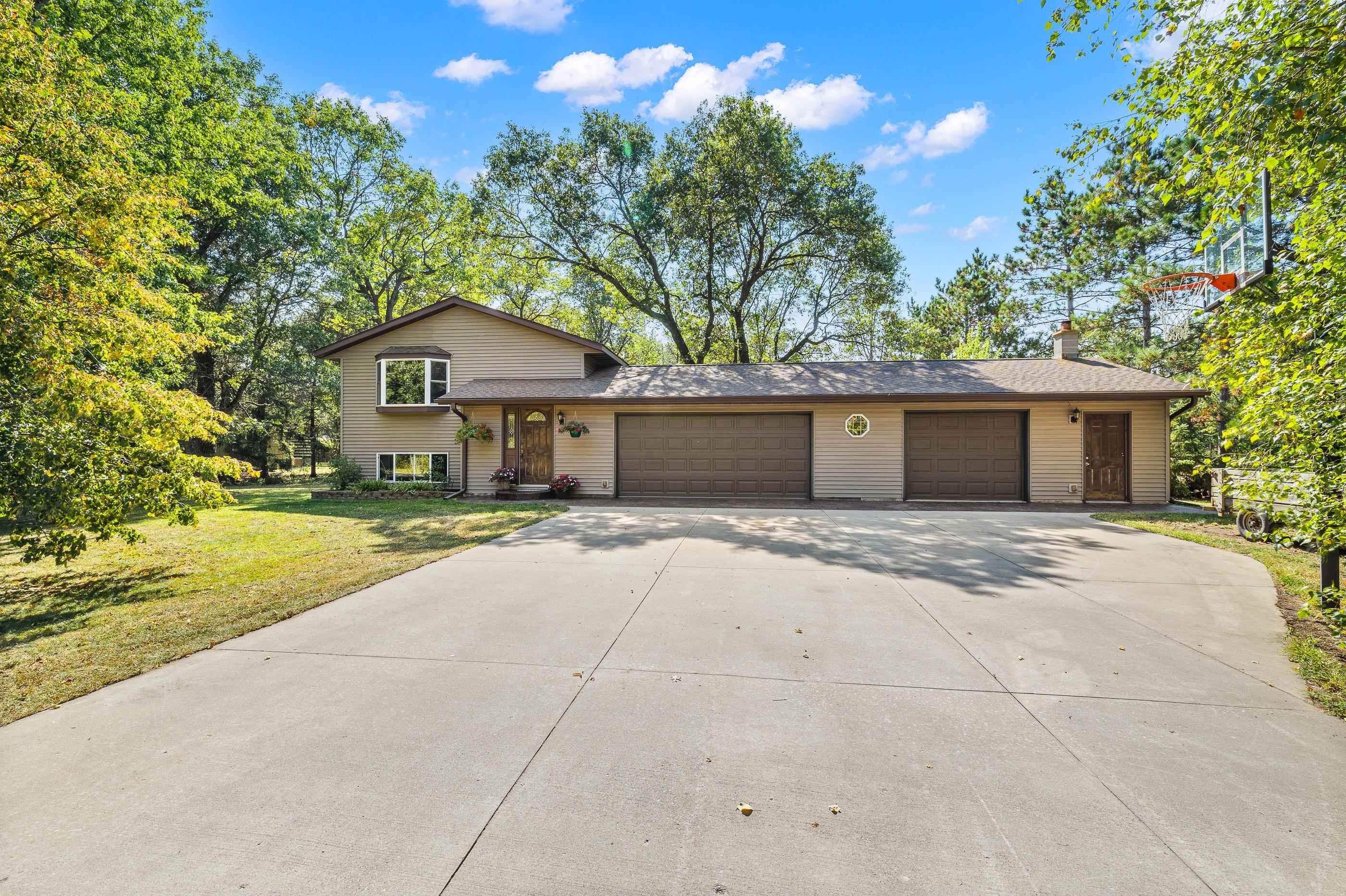 Manhattan Dr, Wisconsin Rapids, WI 54494