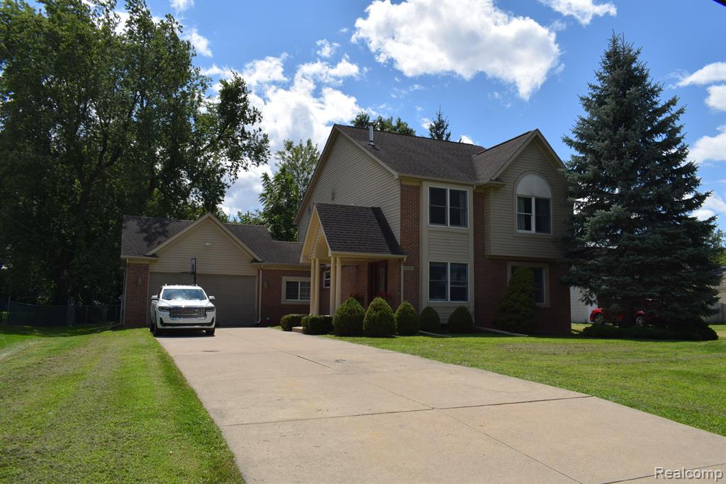 Clarita St, Livonia, MI 48152