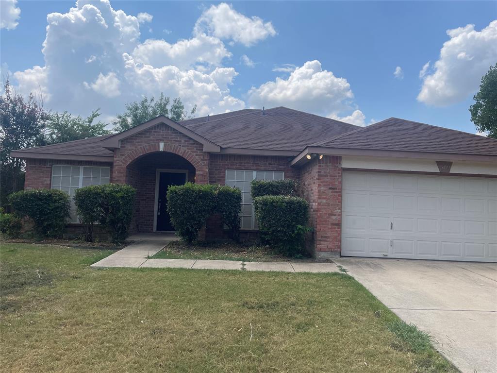 Bailey St, Saginaw, TX 76179