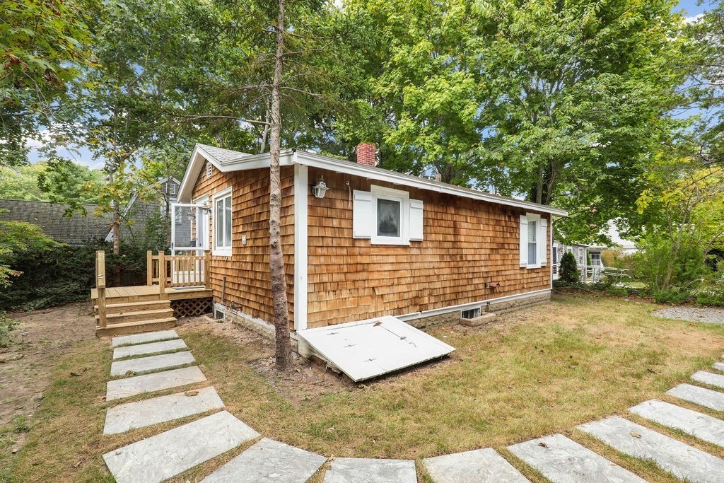 Sunset Ln, Osterville, MA 02655