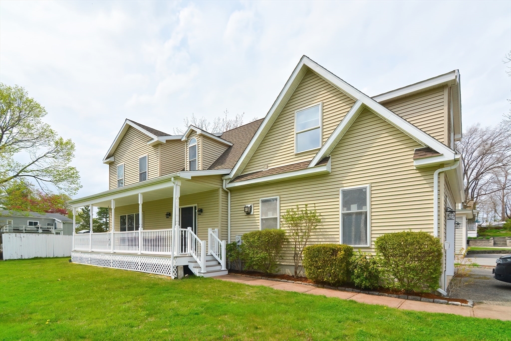 Bonnie Brier Cir, Hingham, MA 02043