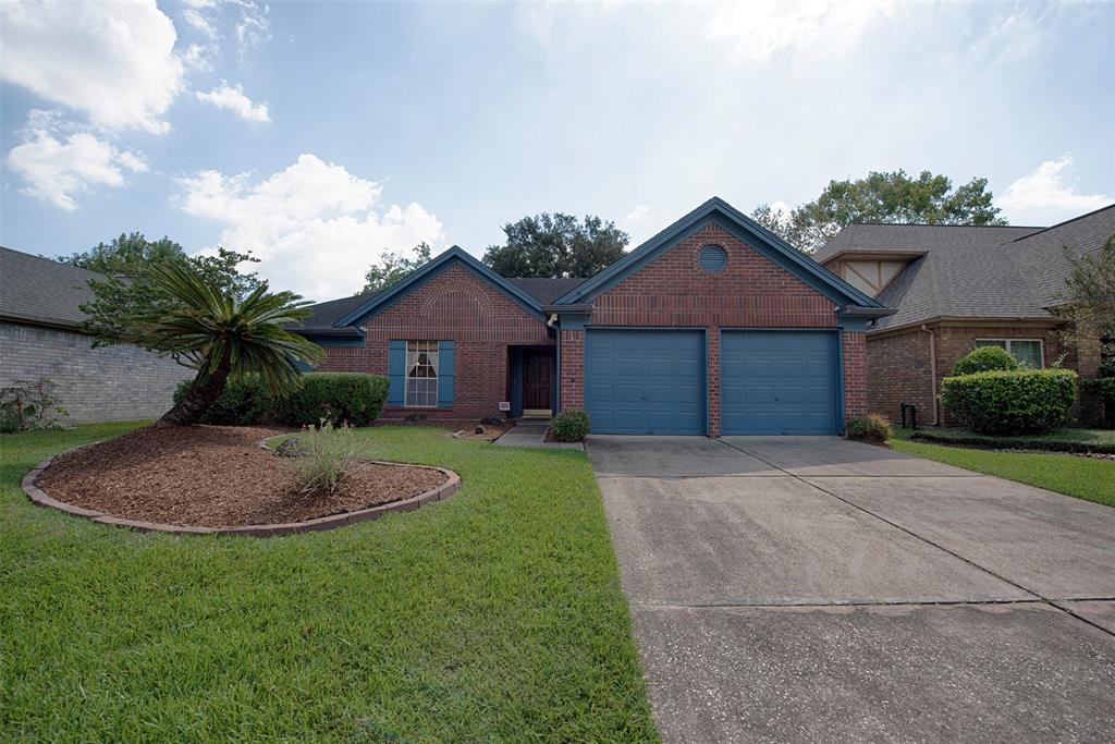 Five Knolls Dr, Friendswood, TX 77546
