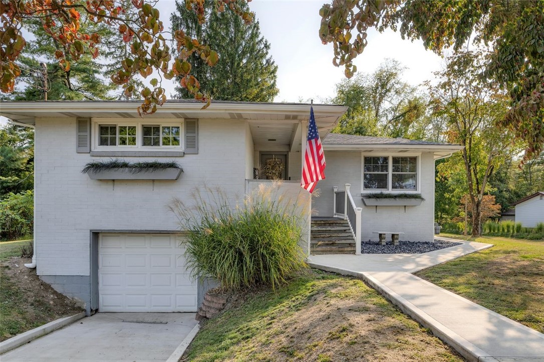 Knox St, Perryopolis, PA 15473