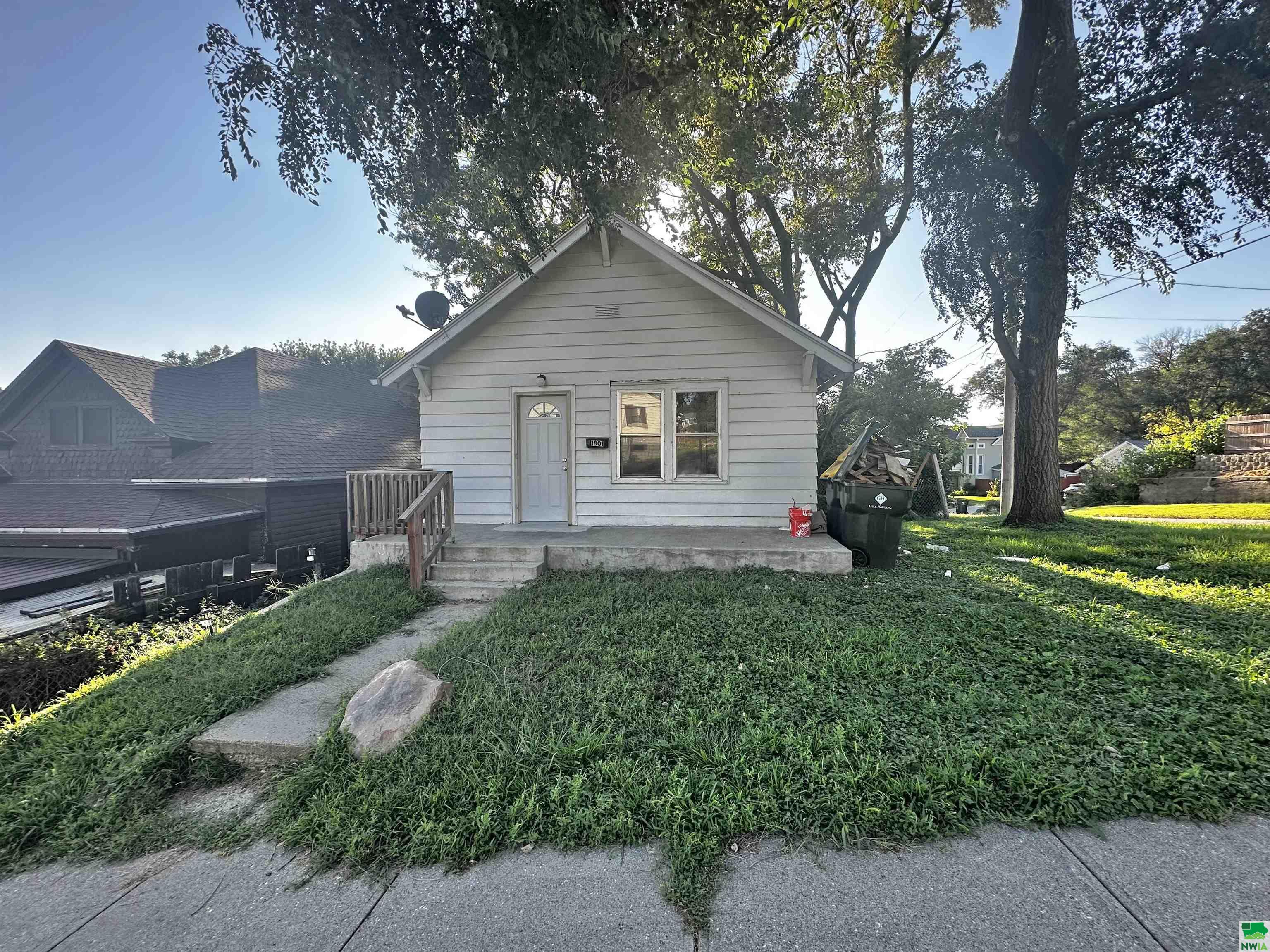 Alice St, Sioux City, IA 51106