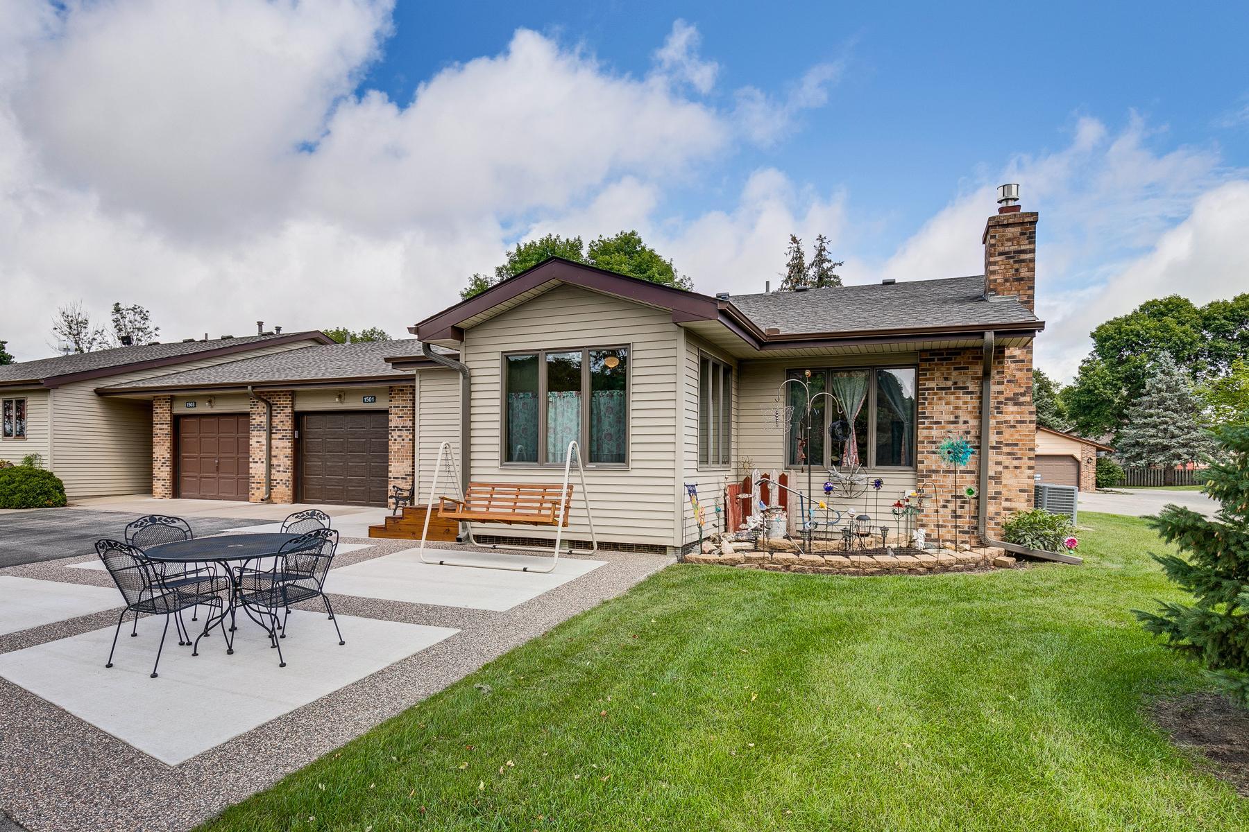 Pheasantwood Trl, Northfield, MN 55057