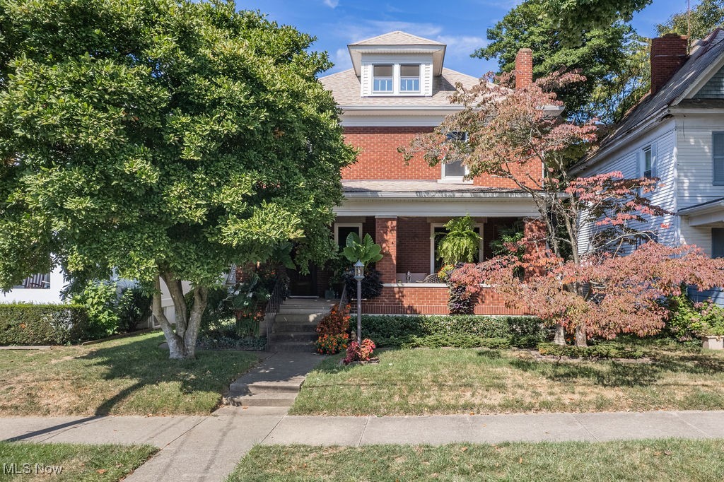 Oak St, Parkersburg, WV 26101