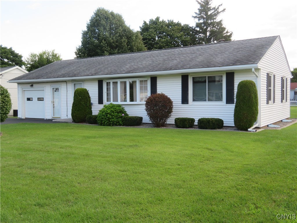 Scott Ave, New Hartford, NY 13413