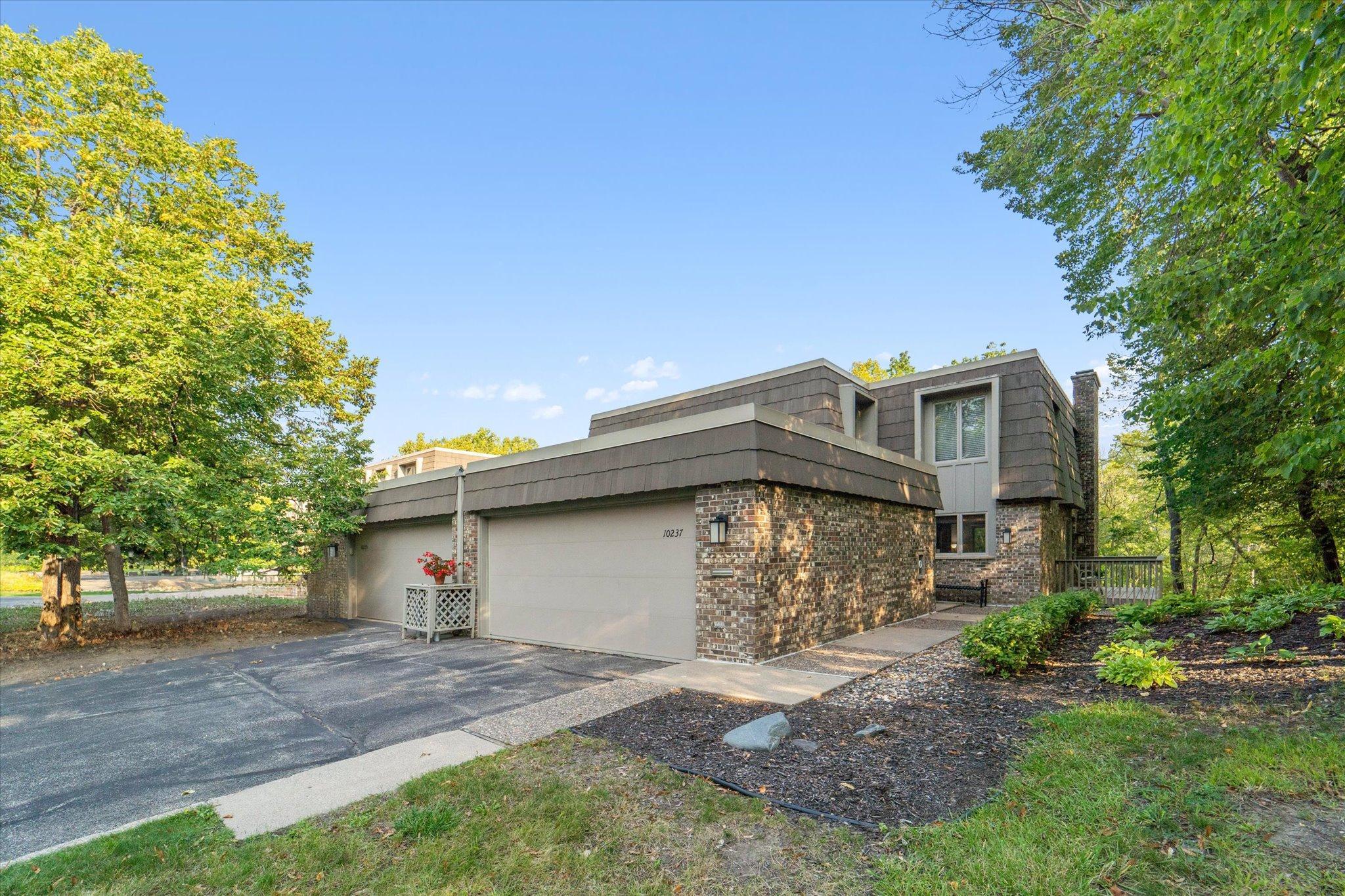 Berkshire Rd, Minneapolis, MN 55437