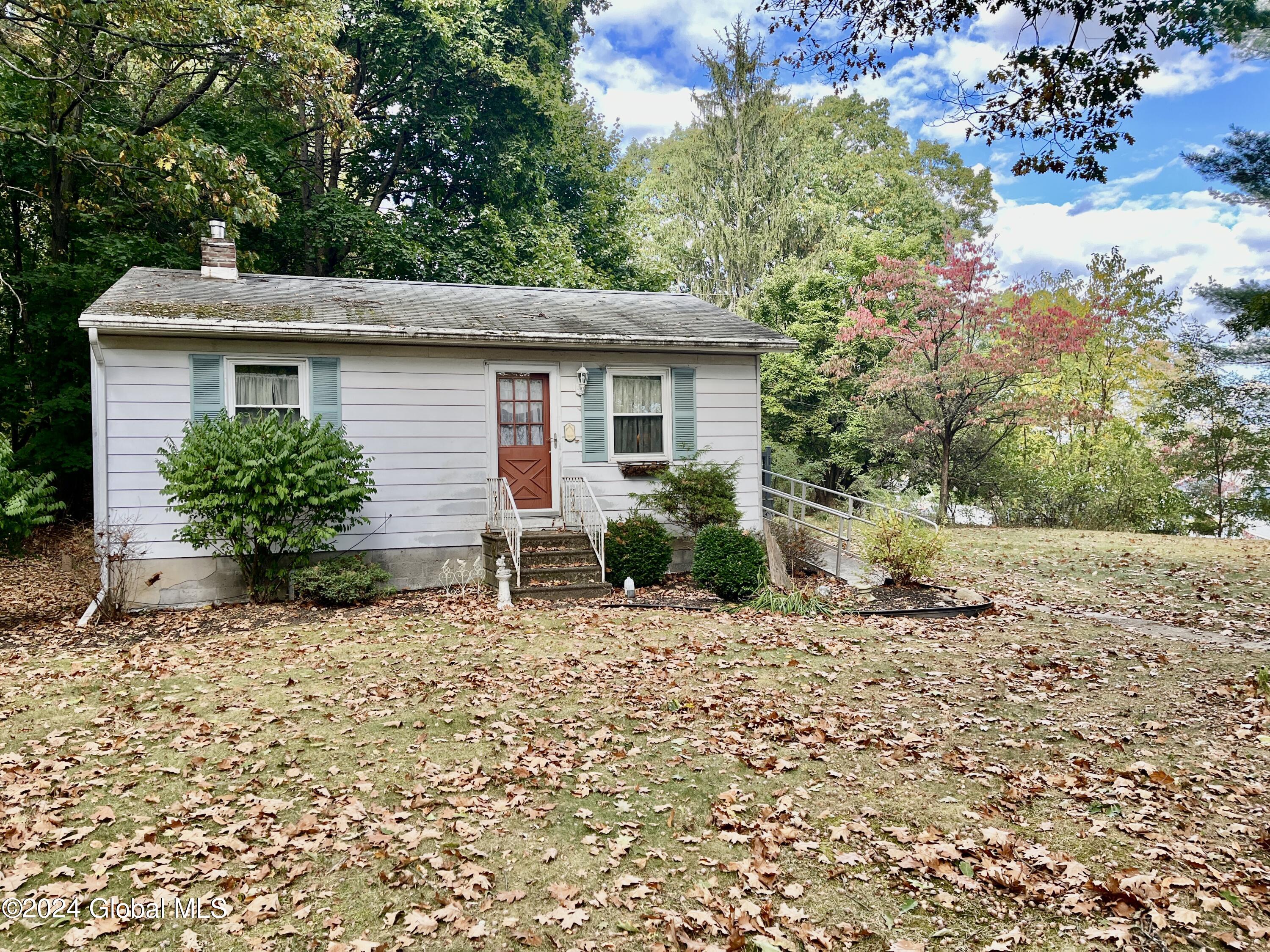 Shore Dr, Valatie, NY 12184