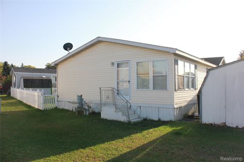 7065 El Paso Blvd, Romulus, MI, 48174-4069 | Card Image