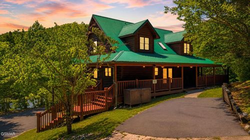 1510 Mccarter Hollow Rd, Sevierville, TN, 37862-7249 | Card Image