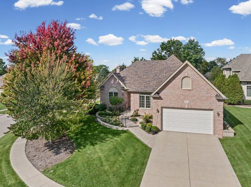 601 Edelweiss Dr, Antioch, IL, 60002-2139 | Card Image