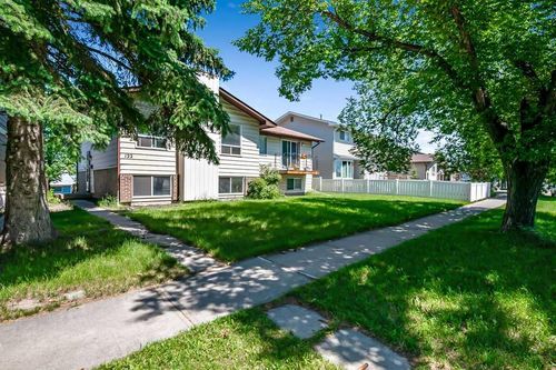 122 Bergen Rd Nw, Calgary, AB, T3K1H9 | Card Image