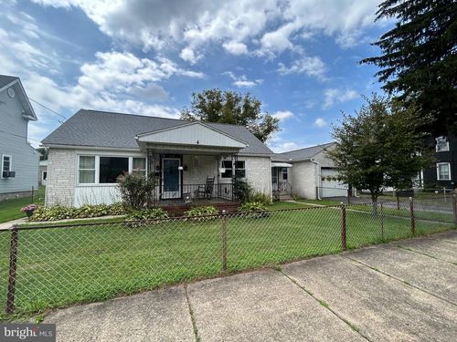 420 North St, LYKENS, PA, 17048-1215 | Card Image