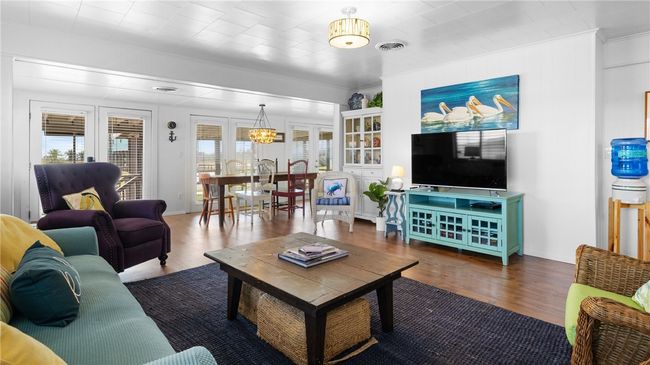 1127 S Live Oak St, House other with 2 bedrooms, 2 bathrooms and null parking in Rockport TX | Image 7