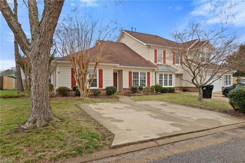 111 Wainwrights Bnd, Yorktown, VA, 23692-6146 | Card Image