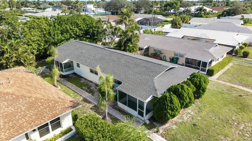 681/683 95th Avenue N, Naples, FL, 34108 | Card Image