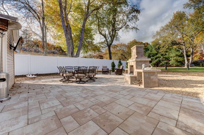 308 Old Colony Rd, House other with 2 bedrooms, 1 bathrooms and 6 parking in Old Lyme CT | Image 8