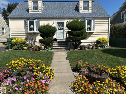 31 Highway Ter, Edison, NJ, 08817-3408 | Card Image