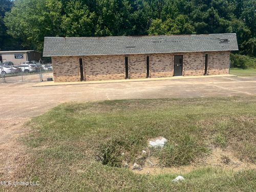 1215 Springridge Rd, Clinton, MS, 39056-6408 | Card Image