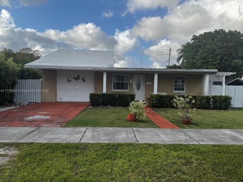 10031 Sw 46th St, Miami, FL, 33165-5709 | Card Image