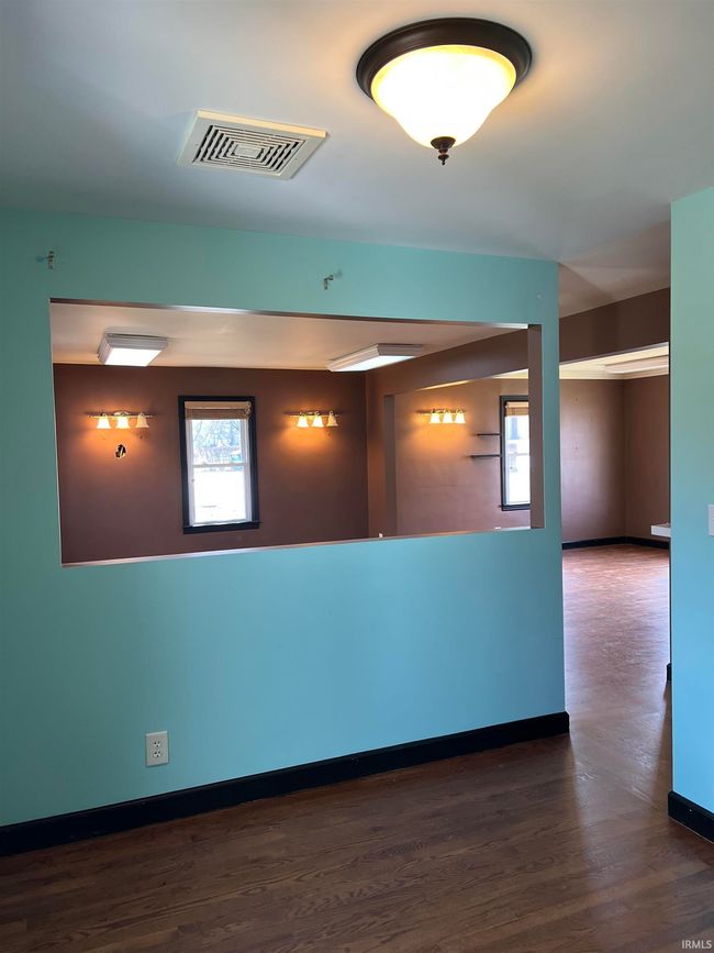 514 S Main St, Home with 0 bedrooms, 1 bathrooms and 10 parking in Middlebury IN | Image 9