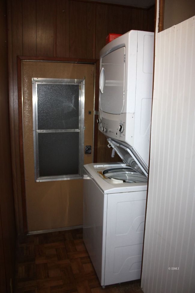 In-Door Laundry | Image 16
