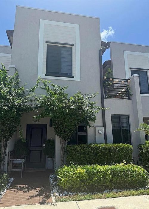 20961 Ne 8th Avenue, Unincorporated Dade County, FL, 33179 | Card Image