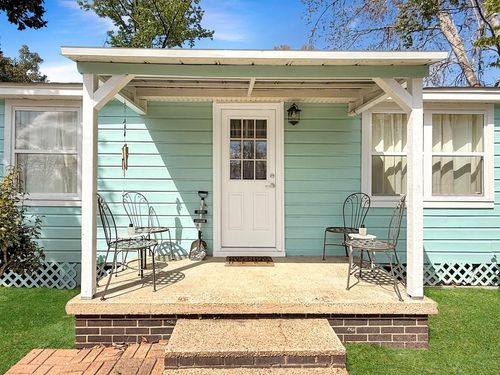 119 Knollwood St, Wewahitchka, FL, 32465-3930 | Card Image