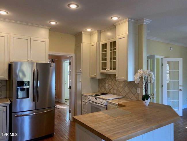 Kitchen | Image 7