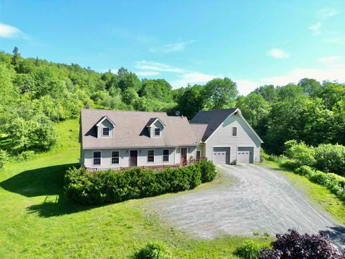 527 Mud Hollow Rd, Concord, VT, 05824-9408 | Card Image