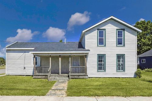 52 Liberty St, North East, PA, 16428-1617 | Card Image