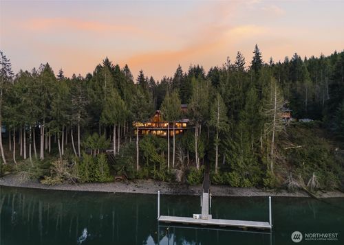 17 Quiet Pl, Brinnon, WA, 98320-9536 | Card Image